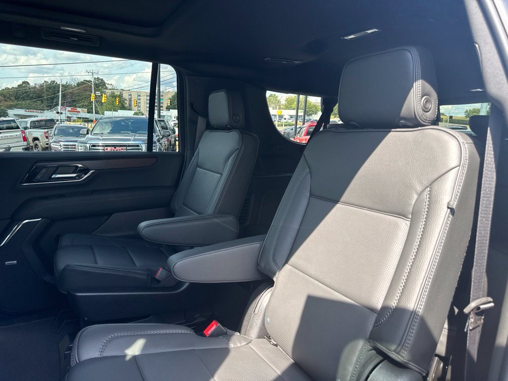 New 2026 GMC Yukon XL Denali w/ Sun & Power Step Package AWD/4WD image 31