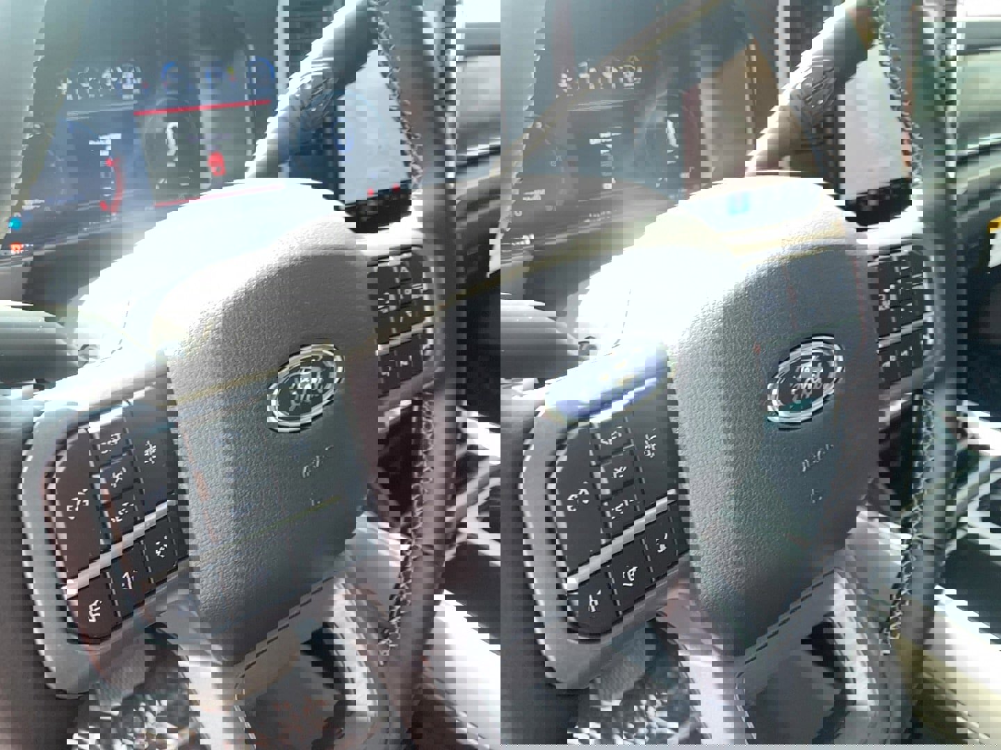 New 2025 Ford F450 Lariat image 25