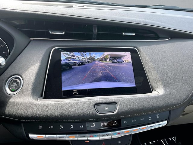 Used 2023 Cadillac XT4 Premium Luxury FWD image 23