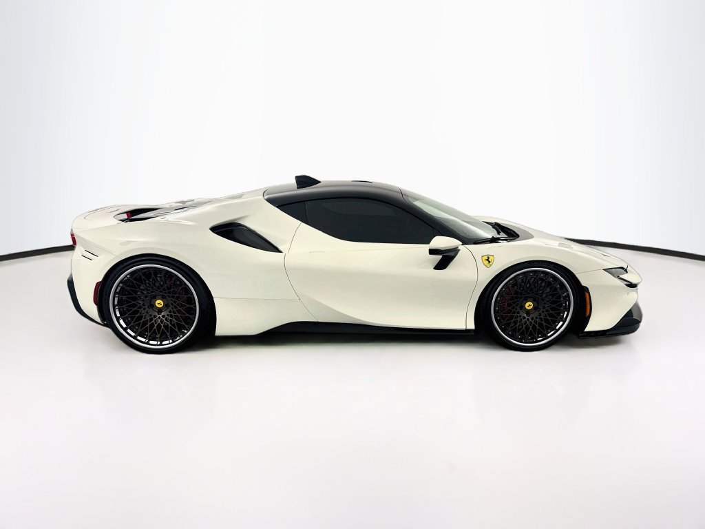 Used 2022 Ferrari SF90 Stradale AWD/4WD image 4
