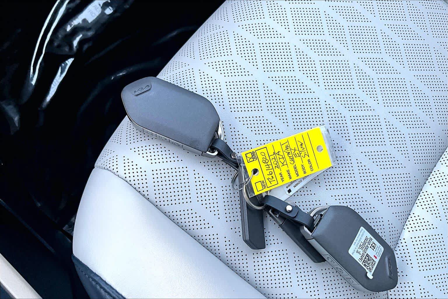 Used 2026 Kia Carnival EX FWD image 14