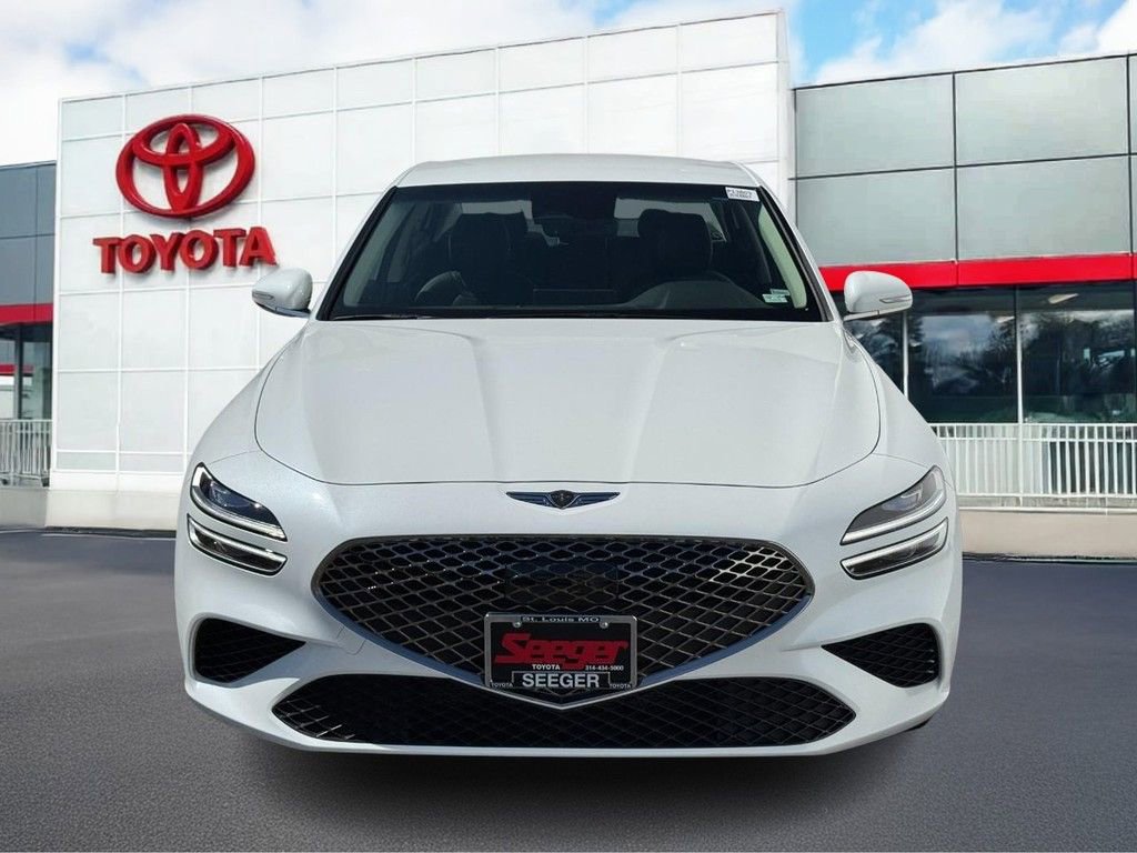 Used 2025 Genesis G70 2.5T image 7