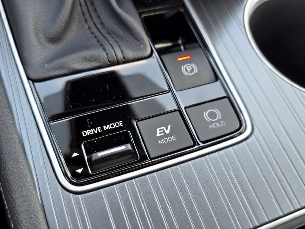 New 2026 Toyota Sienna XLE AWD/4WD image 8