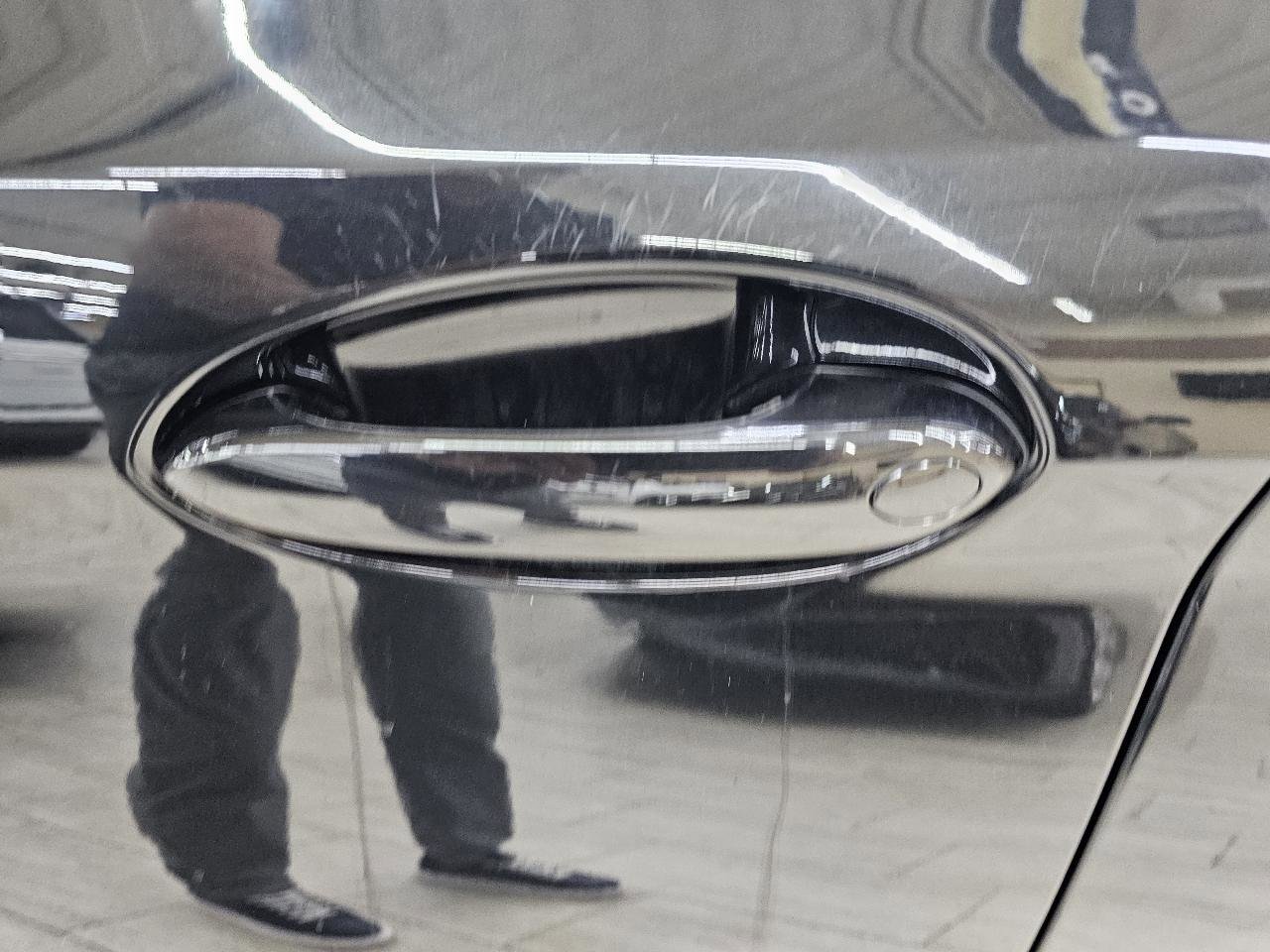 Used 2019 BMW 530e w/ Premium Package image 13