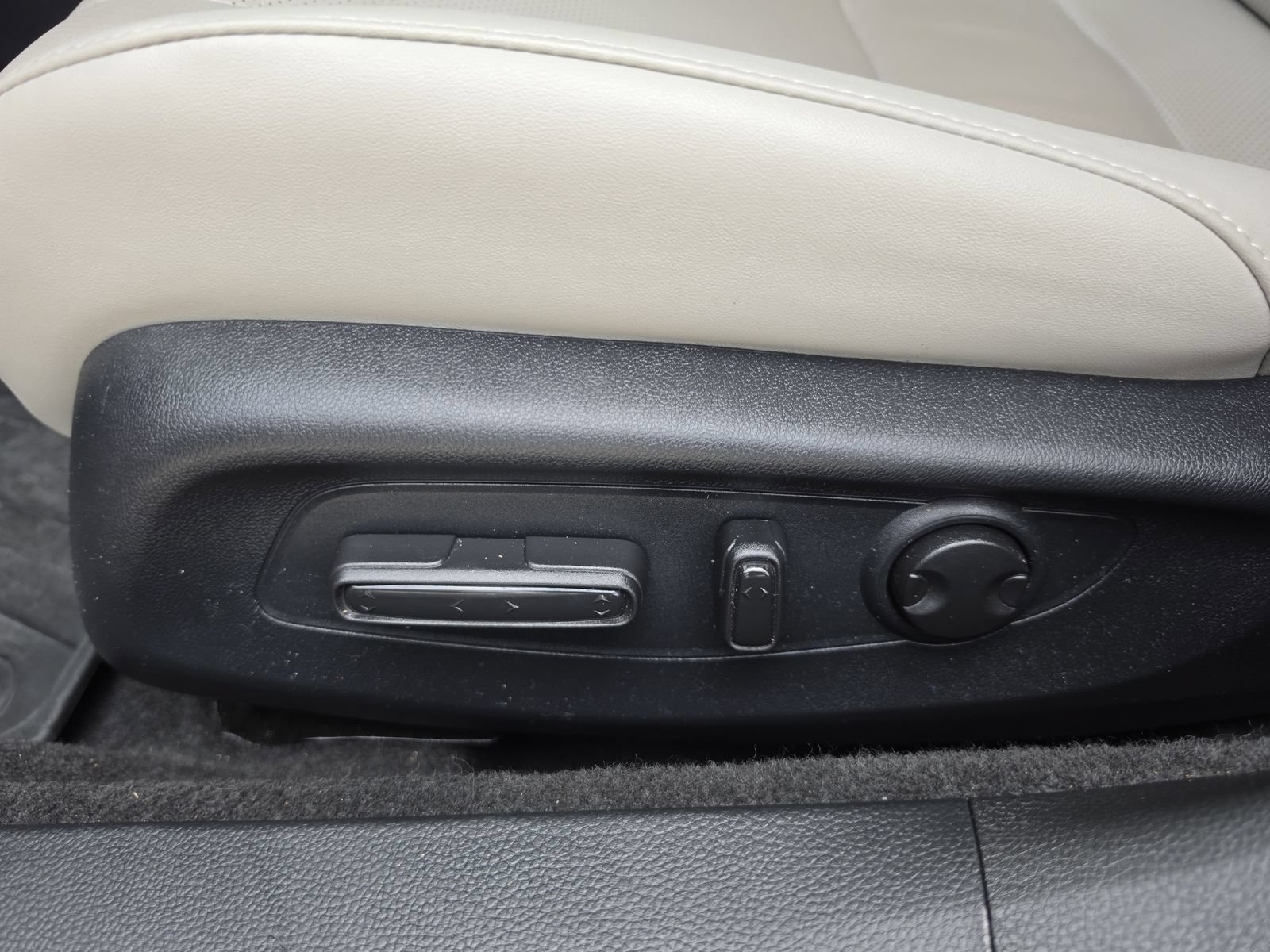 Used 2025 Honda Accord Touring image 11