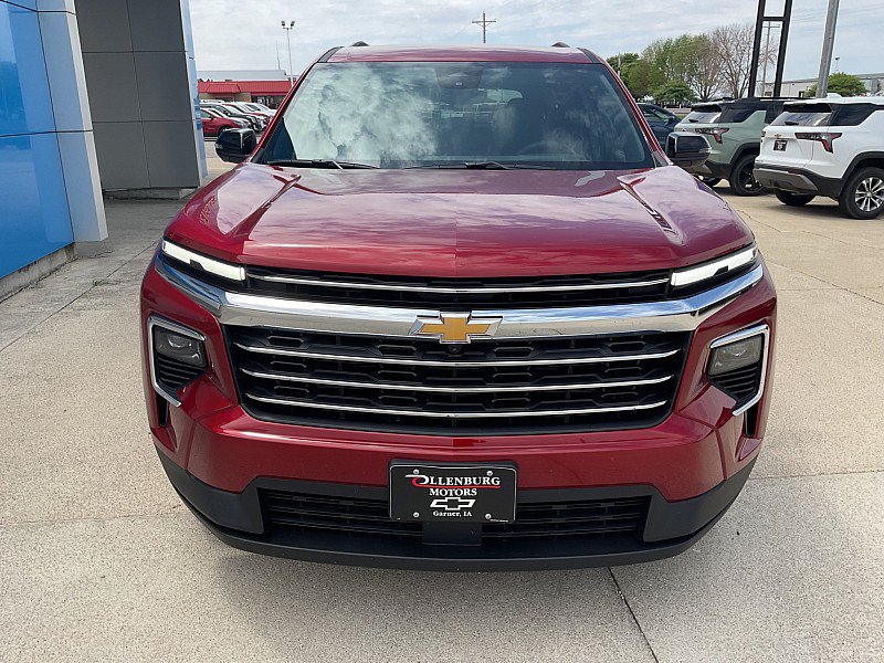 New 2026 Chevrolet Traverse LT w/ Driver Confidence Package AWD/4WD image 3