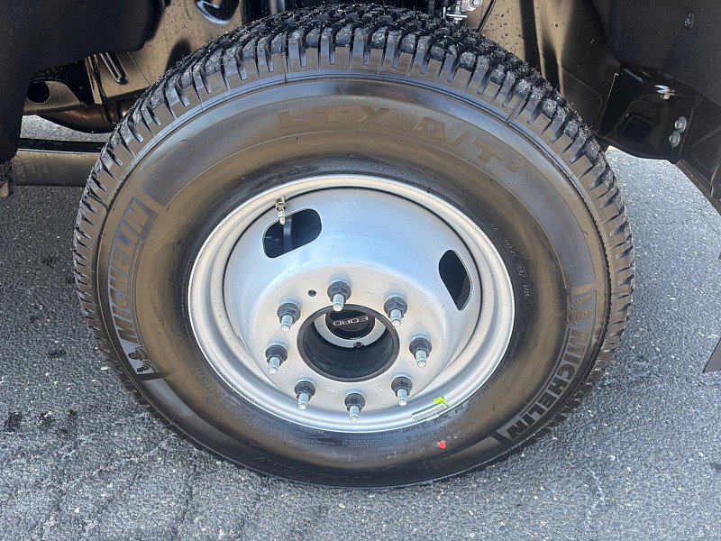 New 2025 Ford F350 XL w/ XL Chrome Package image 17