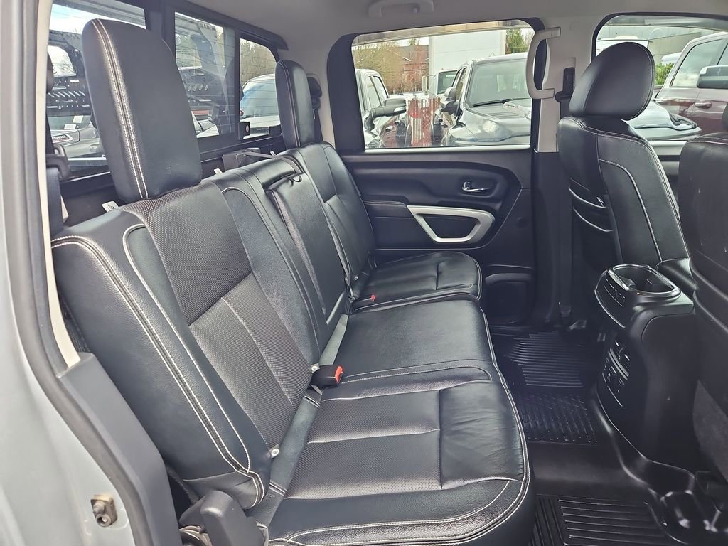 Used 2018 Nissan Titan PRO-4X w/ Pro-4x Convenience Package image 15
