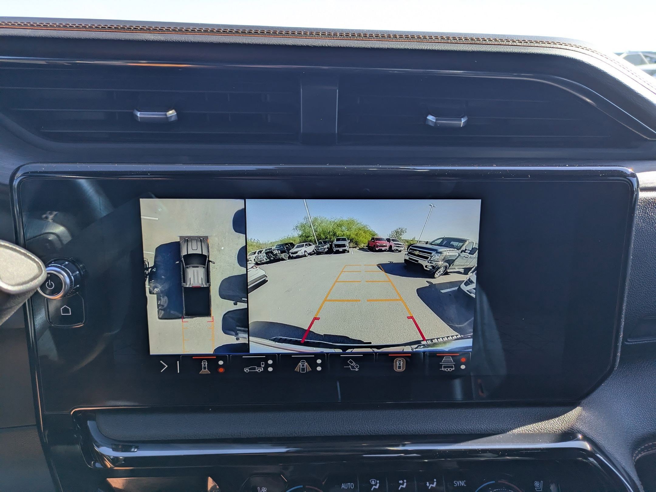 Used 2024 GMC Sierra 2500 AT4 w/ AT4 Premium Plus Package image 19