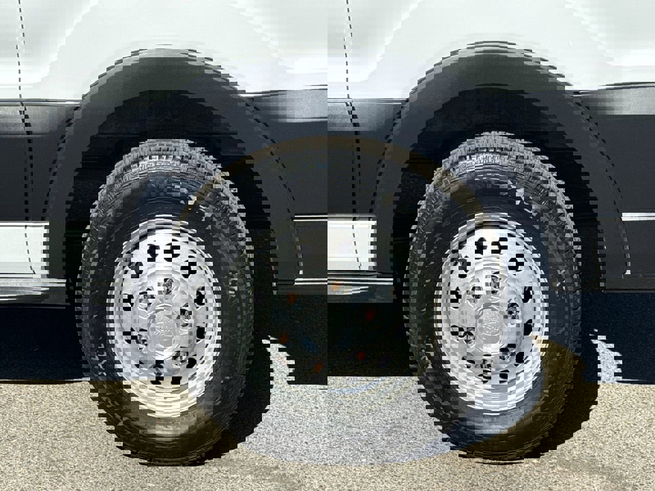 Used 2020 Ford Transit 150 XL image 29