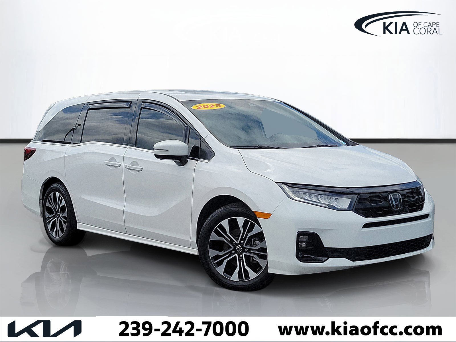 Used 2025 Honda Odyssey Elite