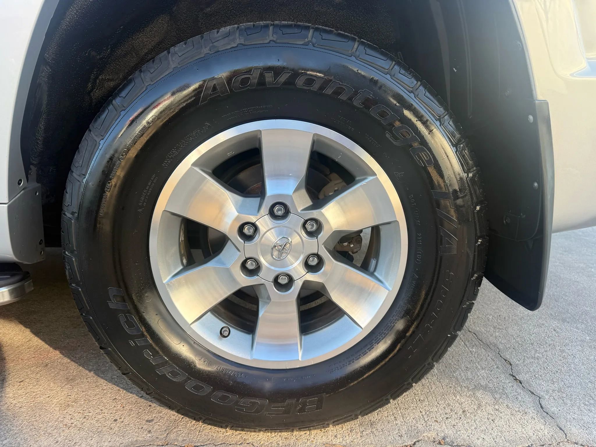 Used 2013 Toyota 4Runner SR5 image 25