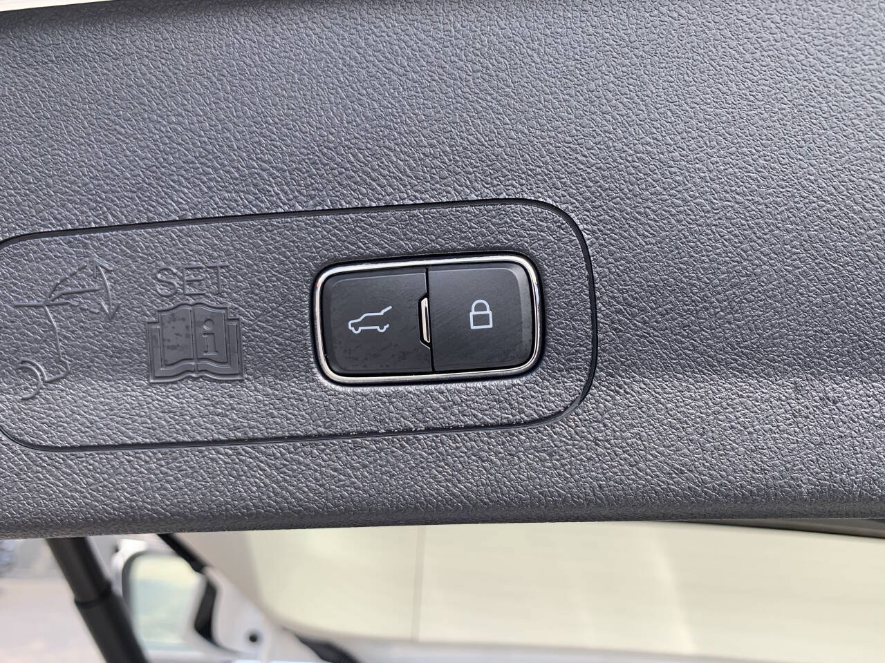 Used 2025 Lincoln Aviator Reserve w/ Luxury Package AWD/4WD image 24