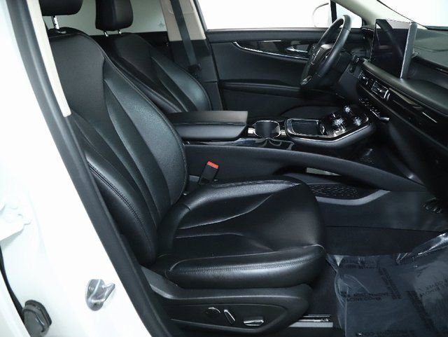 Certified 2023 Lincoln Nautilus AWD image 33