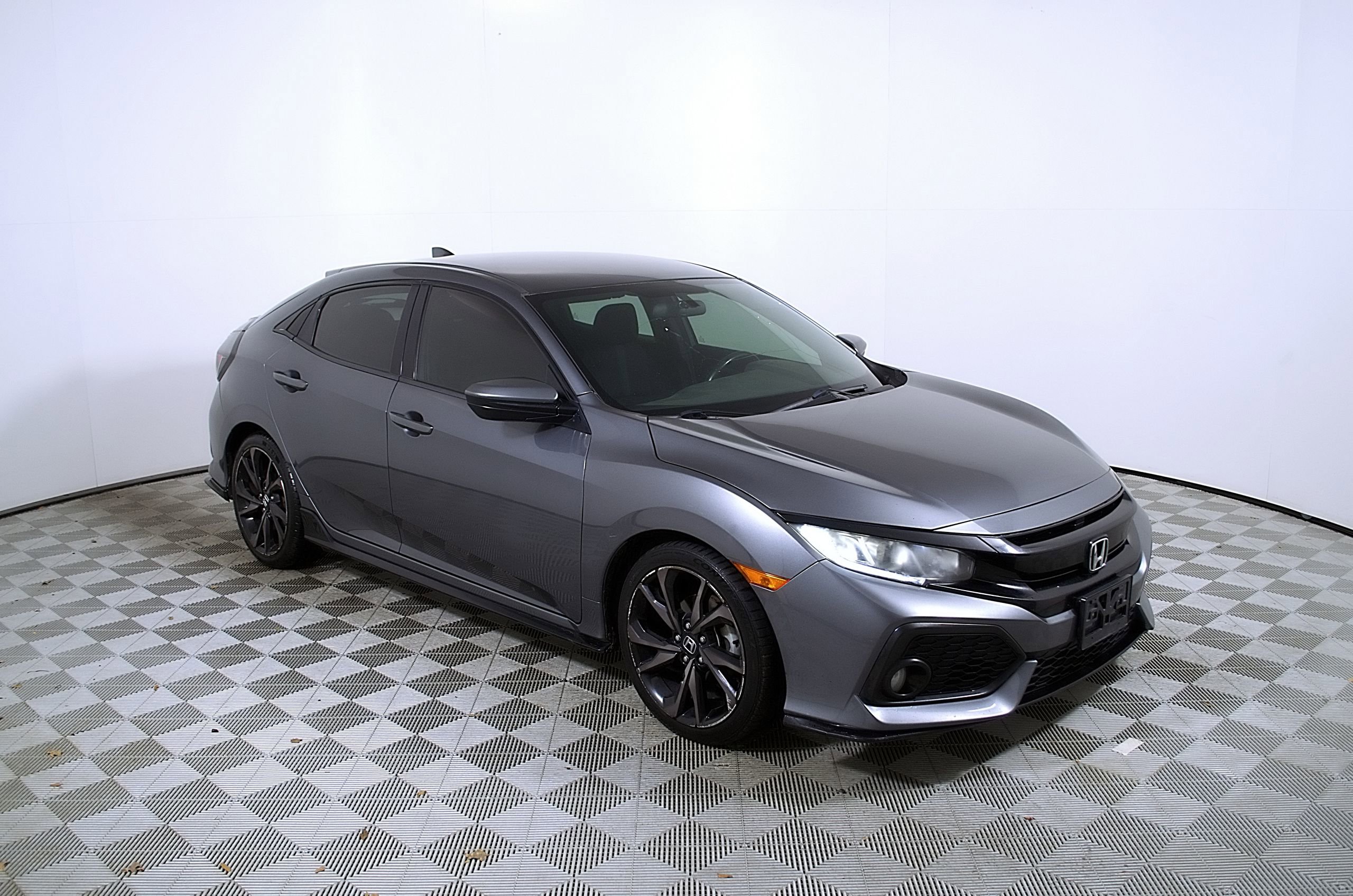 Used 2018 Honda Civic Sport image 7