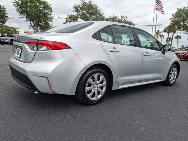 New 2024 Toyota Corolla LE FWD image 4