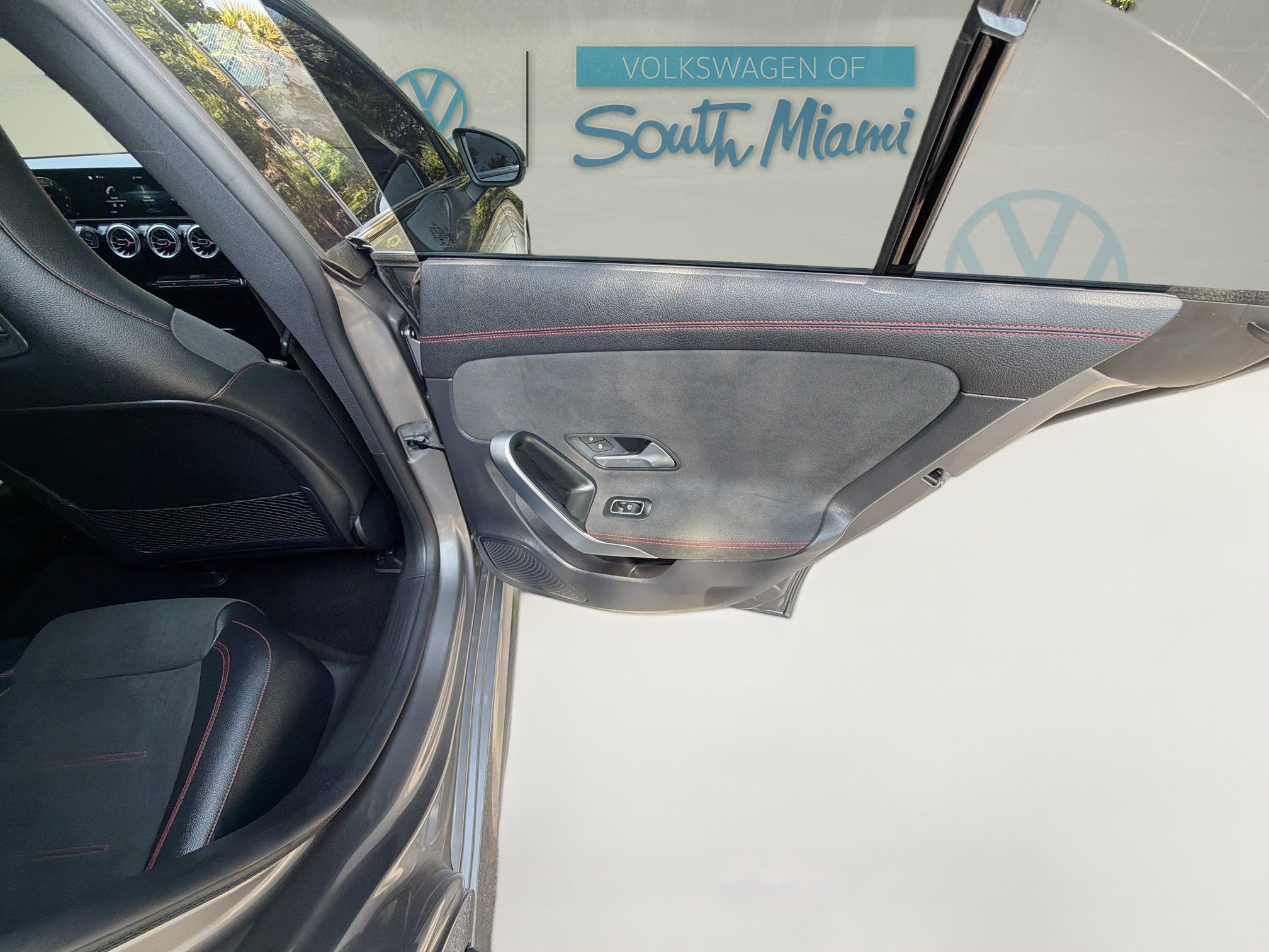 Used 2023 Mercedes-Benz CLA 250 image 29
