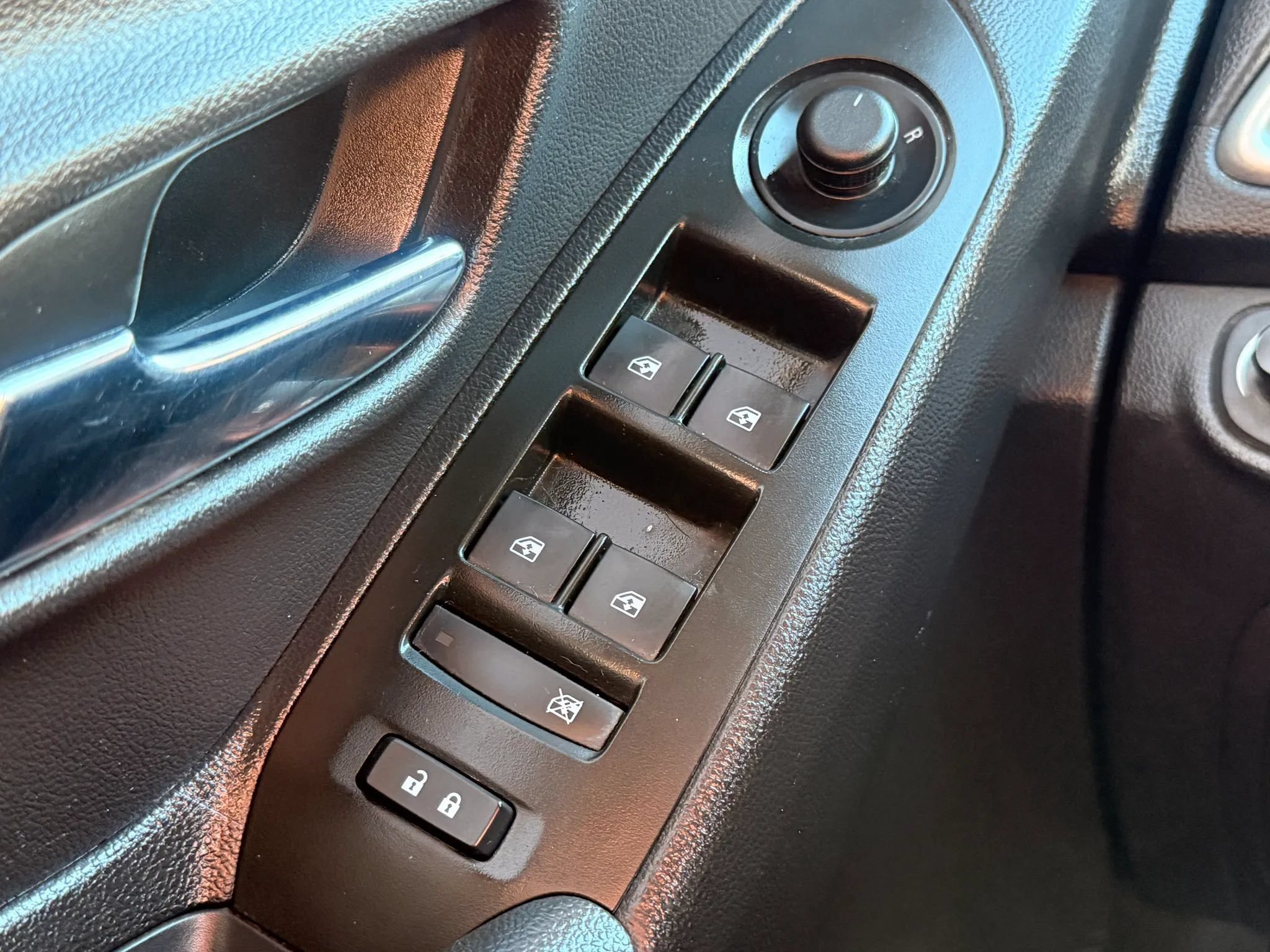 Used 2019 Chevrolet Trax LT w/ LT Convenience Package AWD/4WD image 23