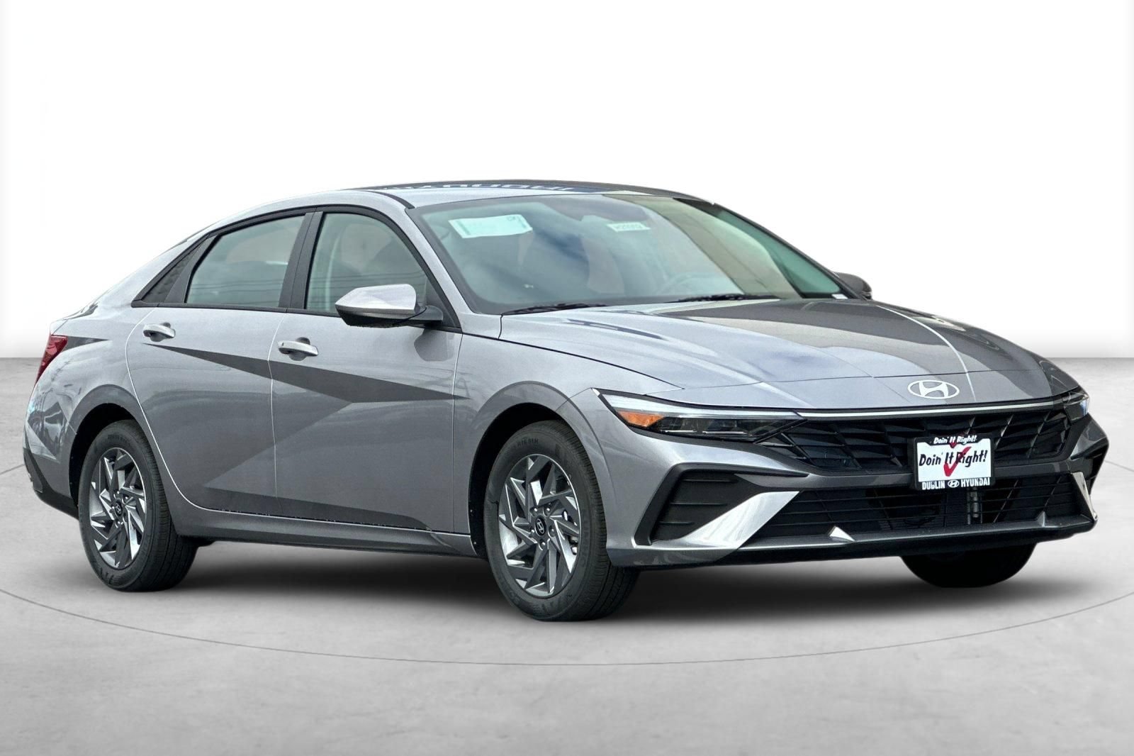 Used 2026 Hyundai Elantra Hybrid FWD image 11