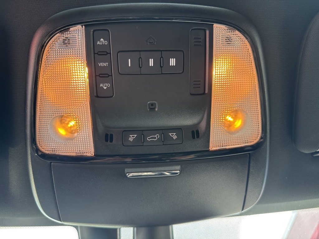 Used 2023 Dodge Durango R/T image 43