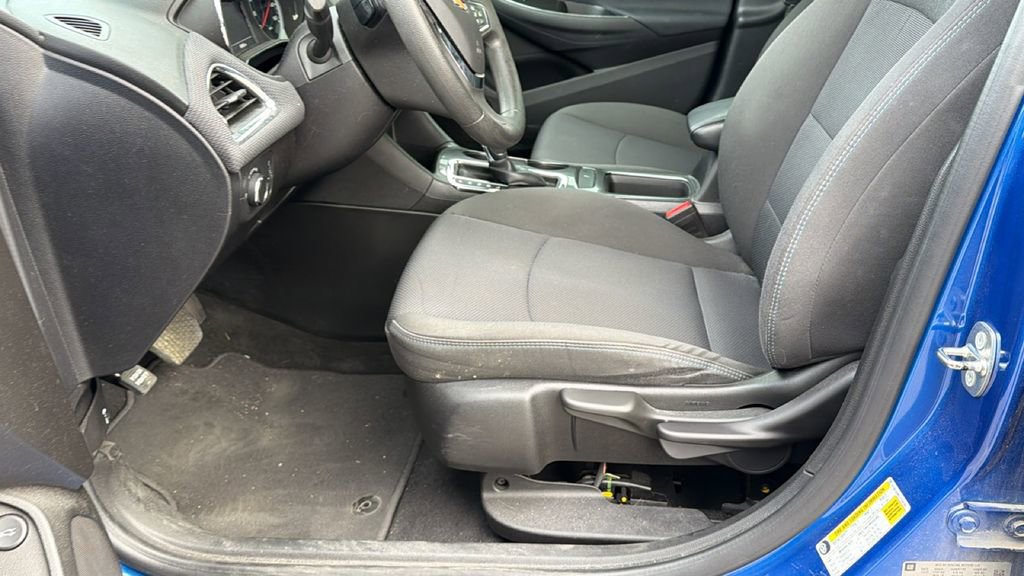 Used 2018 Chevrolet Cruze LT image 10