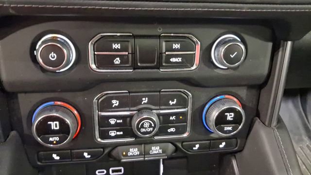 Used 2024 Chevrolet Tahoe Z71 w/ Luxury Package AWD/4WD image 35