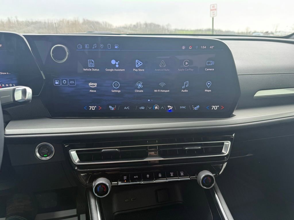 Used 2024 Chevrolet Traverse LS image 37