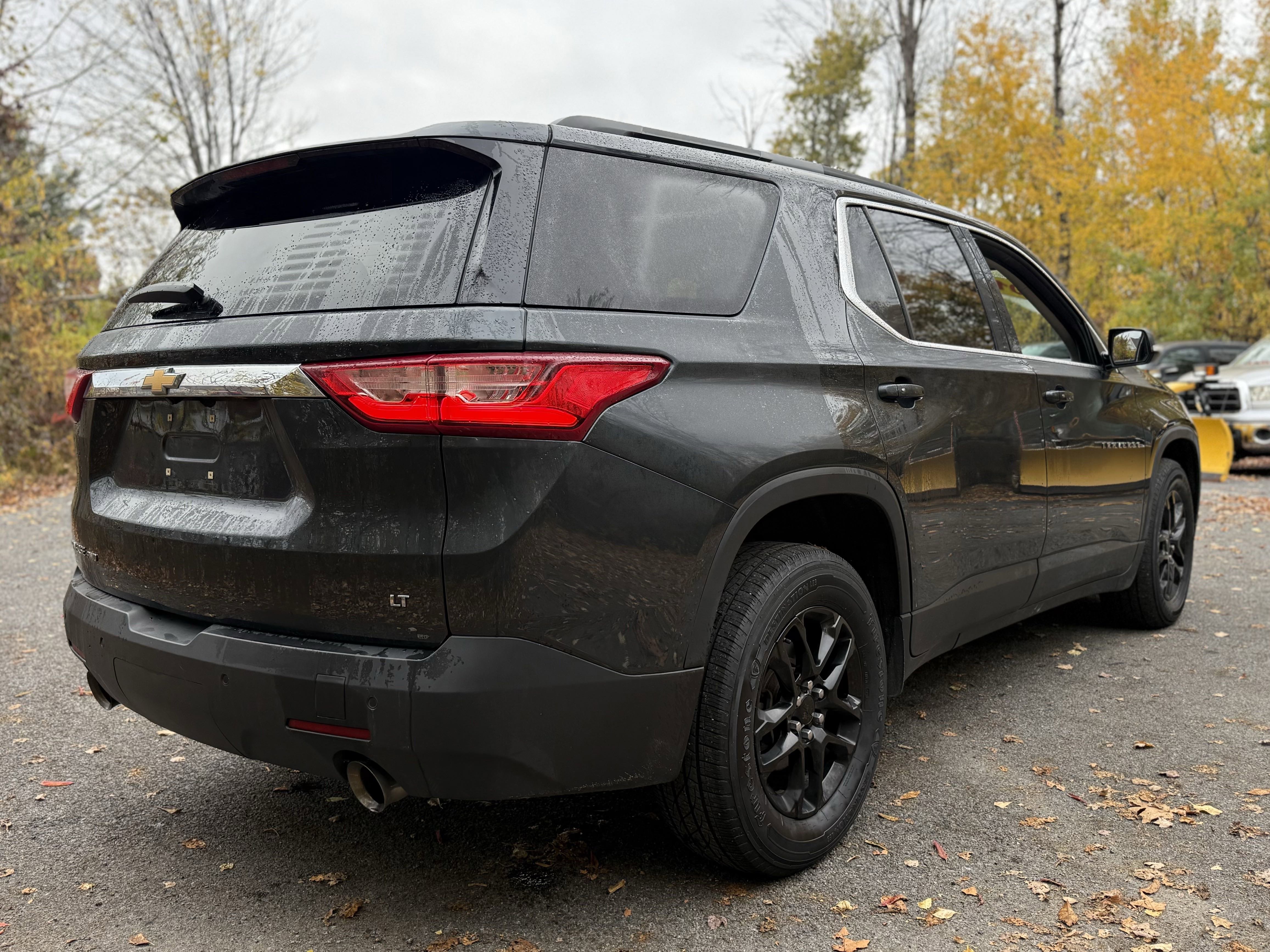 Used 2019 Chevrolet Traverse LT image 11