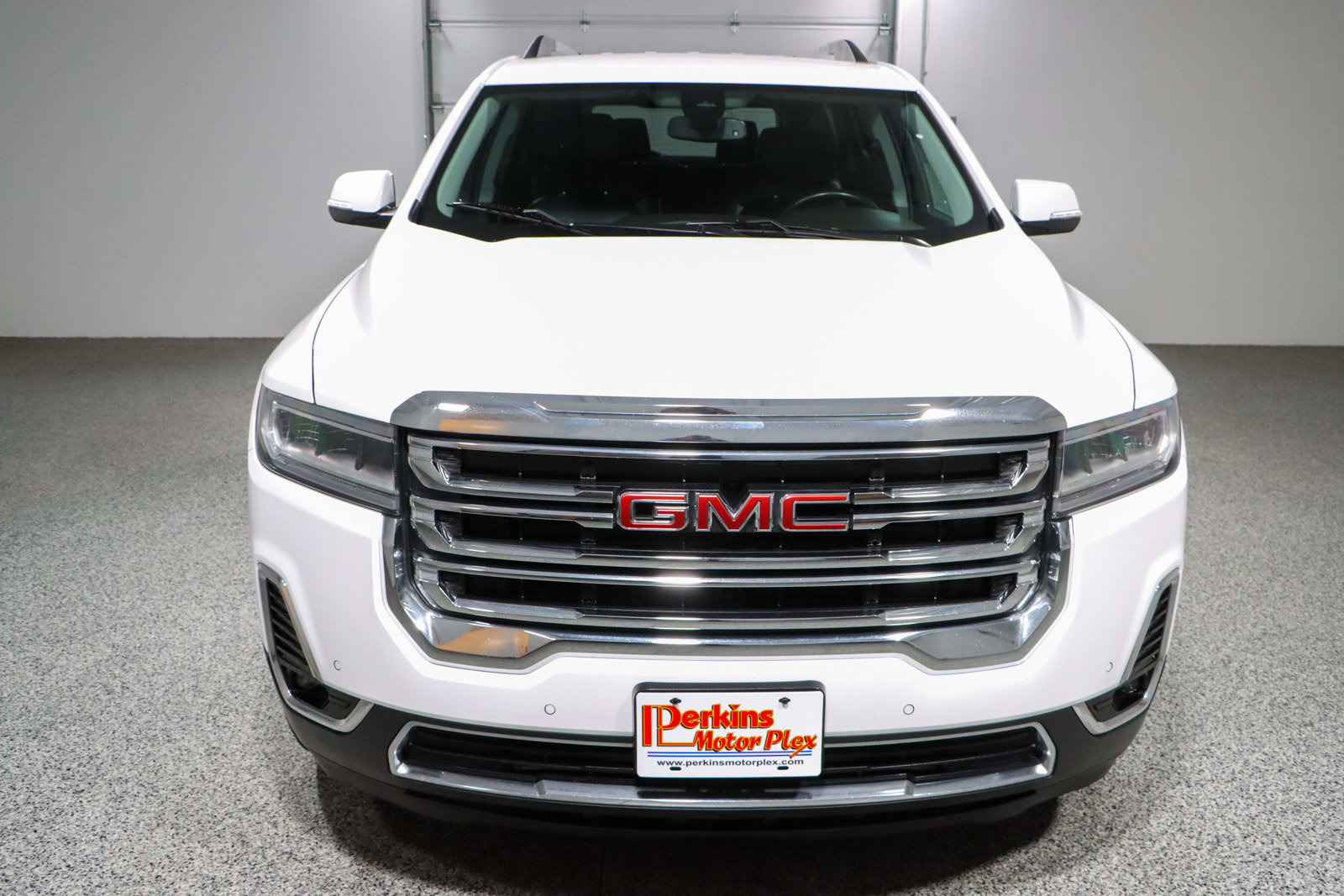Used 2023 GMC Acadia SLT FWD image 4