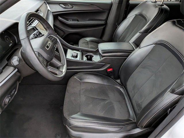 Certified 2024 Jeep Grand Cherokee L Laredo image 12