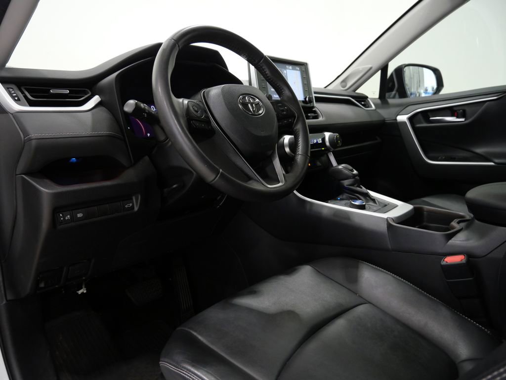Used 2021 Toyota RAV4 Limited AWD/4WD image 12