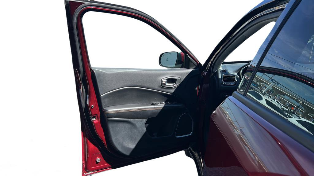 Used 2021 Jeep Compass Limited image 11