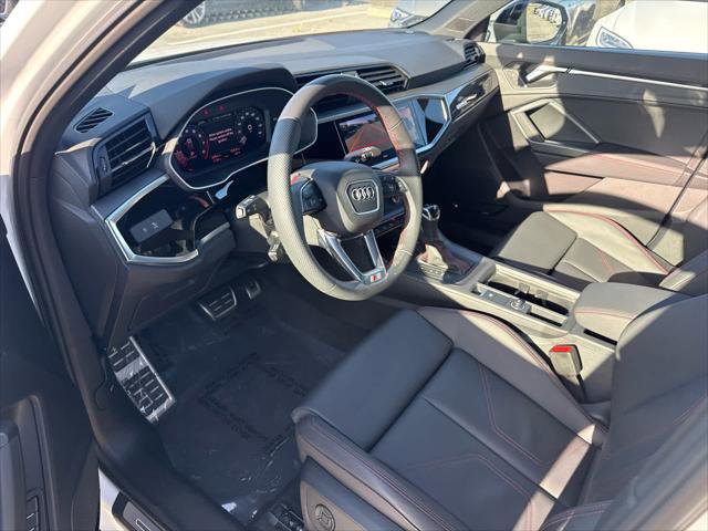 Used 2025 Audi Q3 2.0T Premium Plus w/ Premium Plus Package AWD/4WD image 5