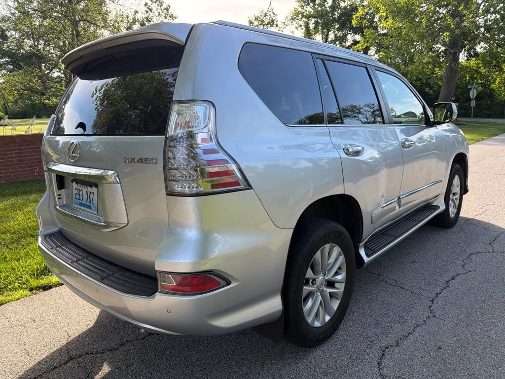 Used 2017 Lexus GX 460 Premium w/ Premium Package AWD/4WD image 13