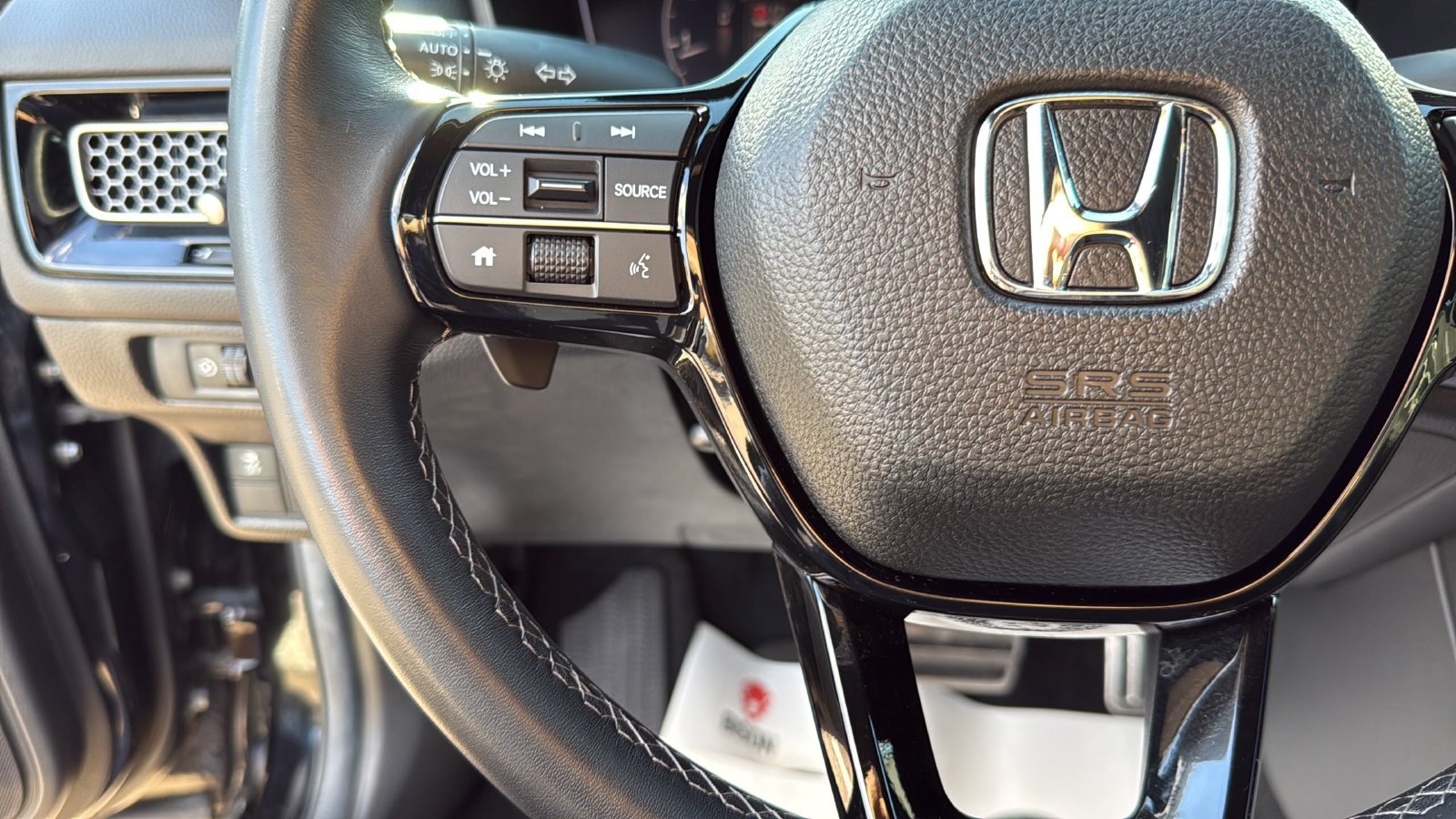 Used 2025 Honda Civic Sport image 11