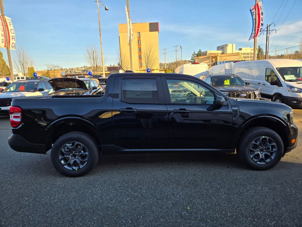 New 2026 Ford Maverick XLT image 4