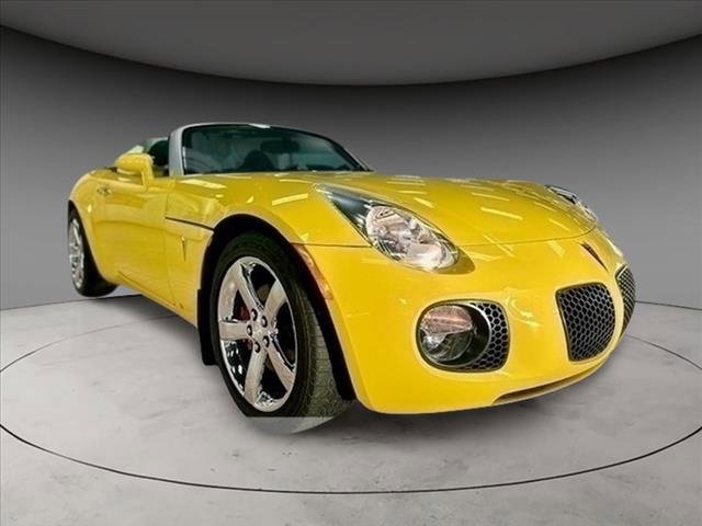 Used 2007 Pontiac Solstice GXP w/ Premium Package image 3