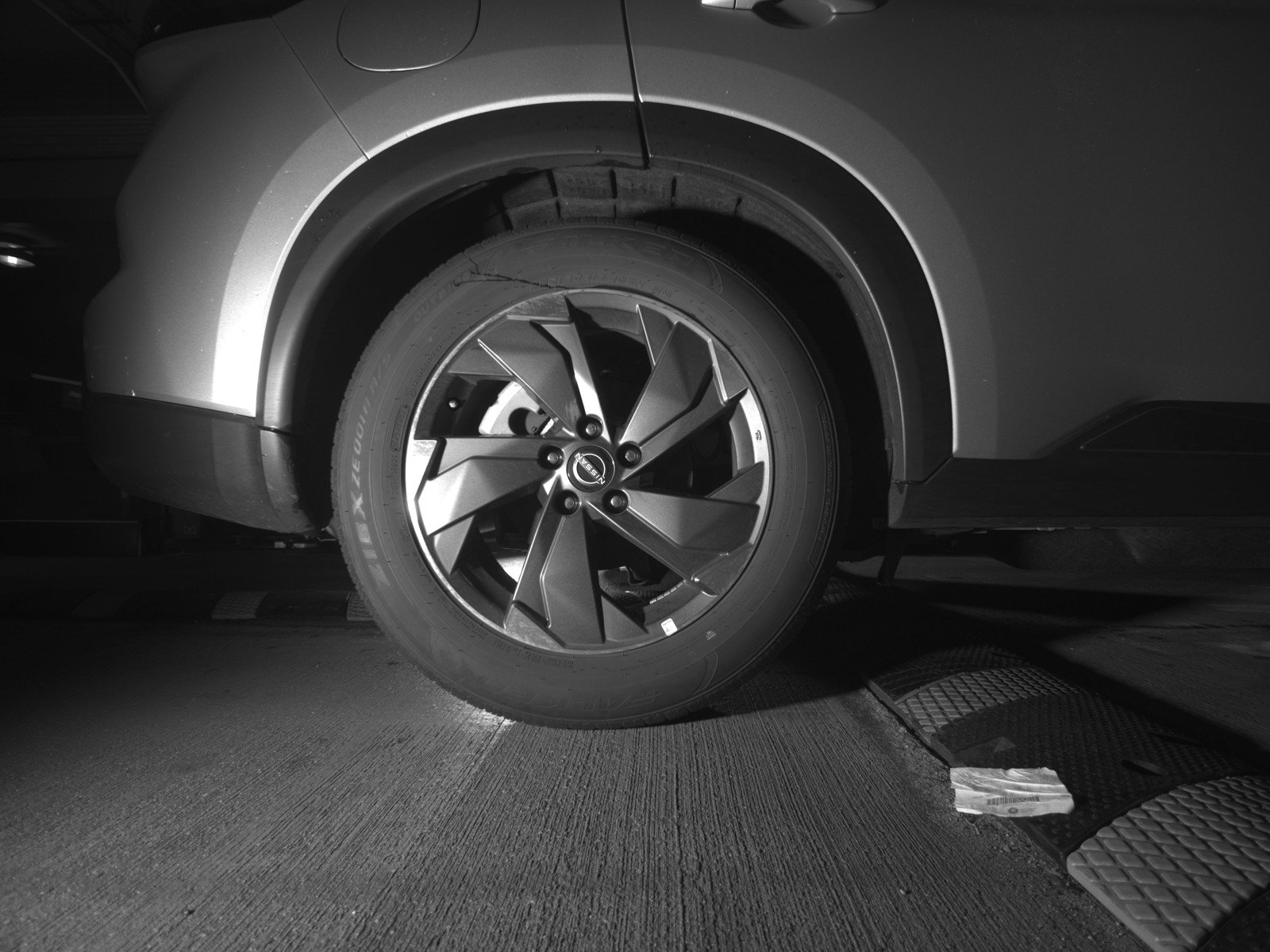 Used 2025 Nissan Rogue SV image 15