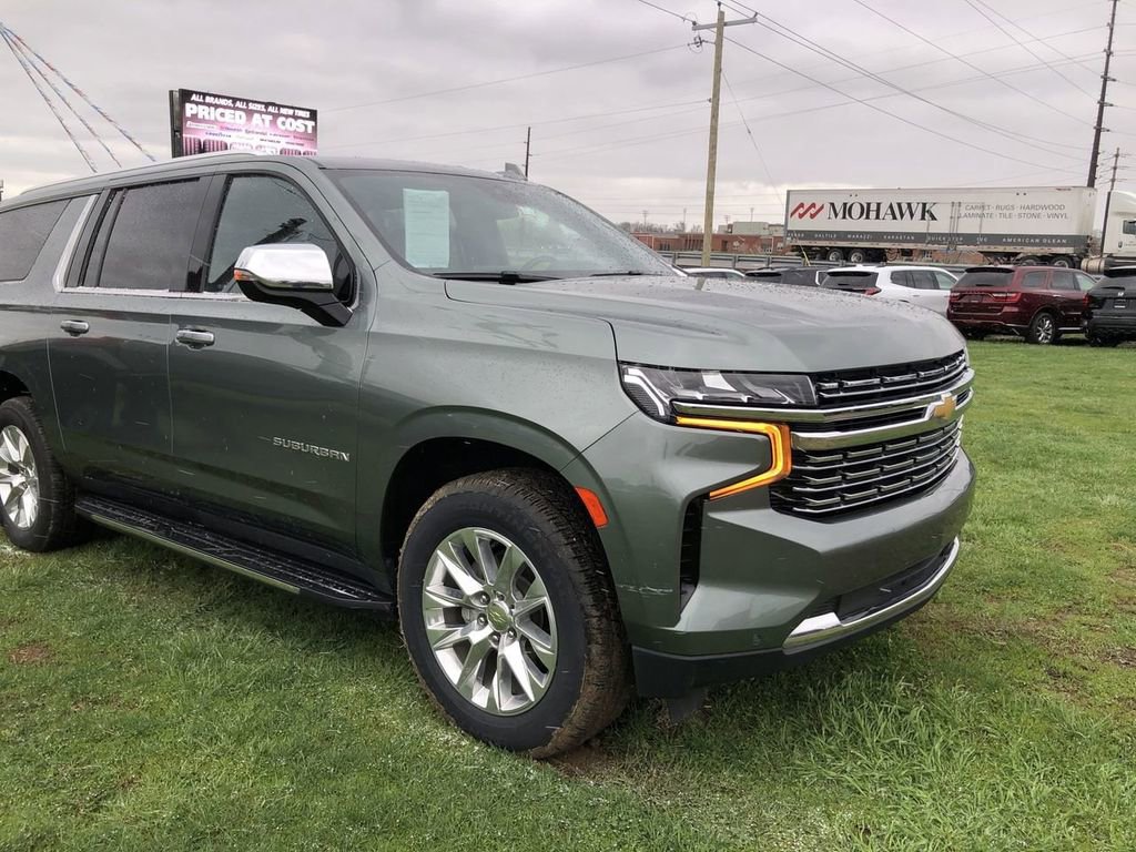Used 2023 Chevrolet Suburban Premier image 7