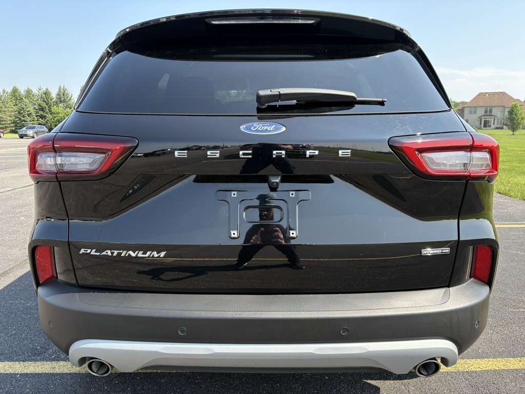 Used 2024 Ford Escape Platinum image 40