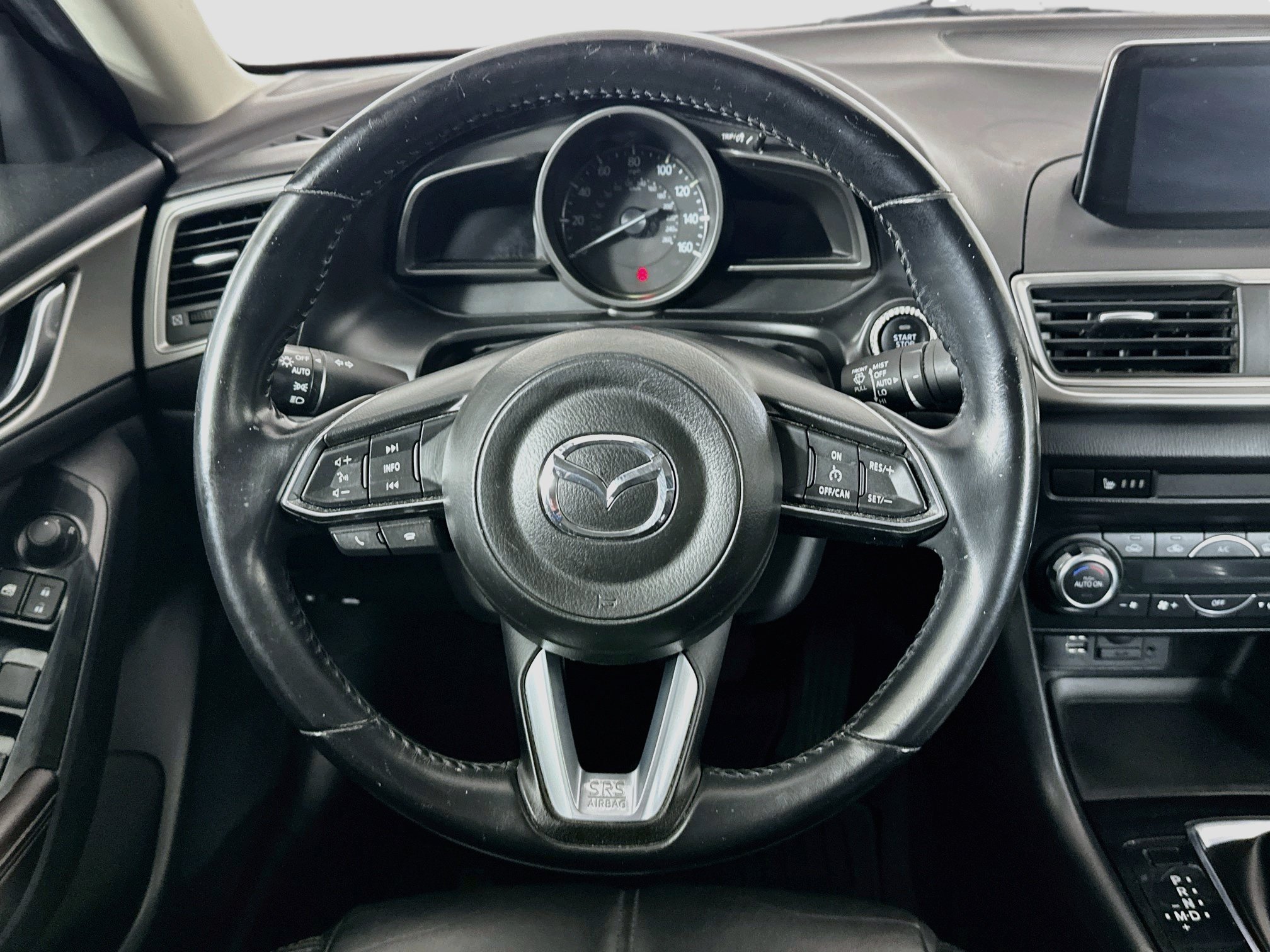 Used 2018 MAZDA MAZDA3 Touring FWD image 18