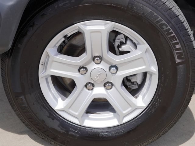 Used 2022 Jeep Wrangler Sport AWD/4WD image 12