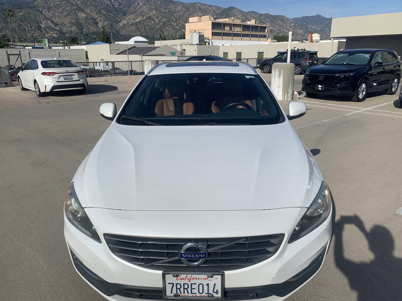 Used 2016 Volvo V60 T5 Premier w/ Convenience Package image 5