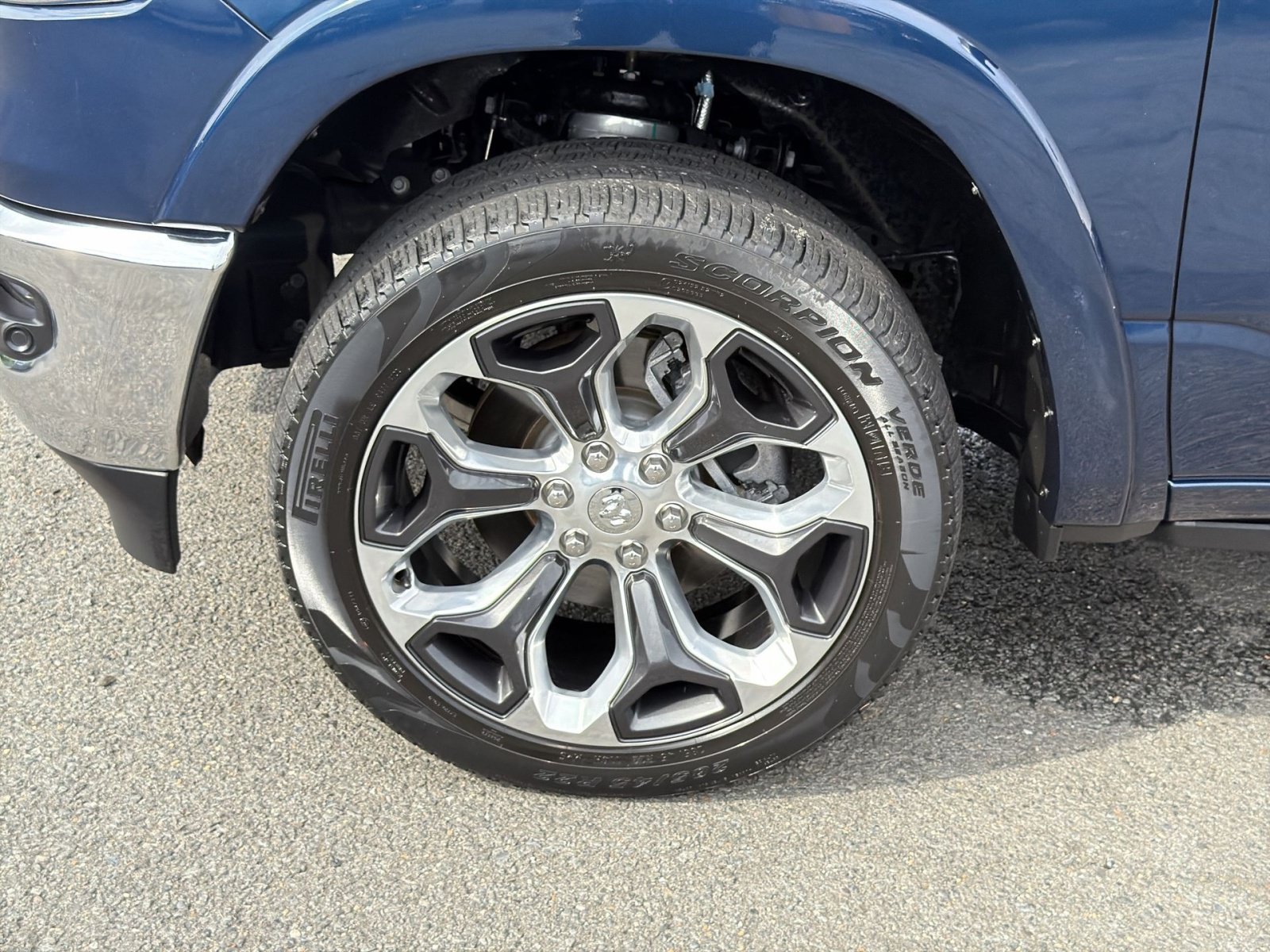 Used 2023 RAM 1500 Limited AWD/4WD image 12