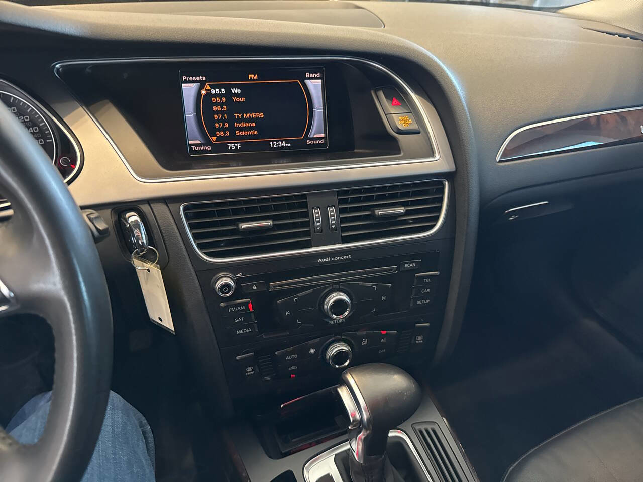 Used 2013 Audi A4 2.0T Premium w/ Convenience Pkg image 31