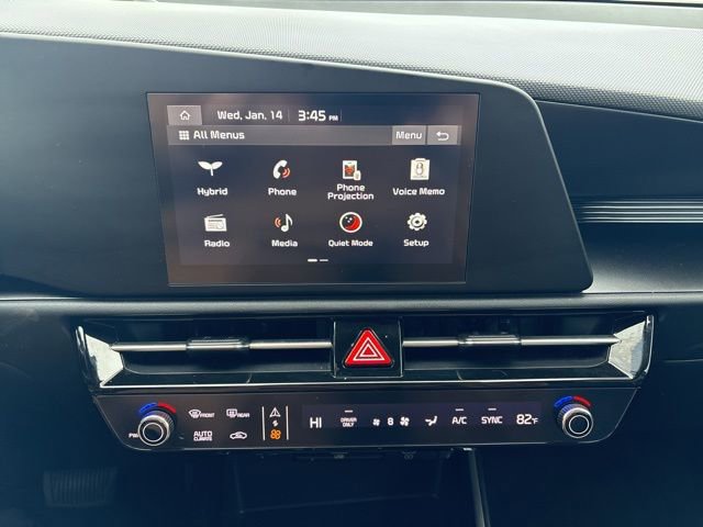 Used 2025 Kia Niro LX image 15