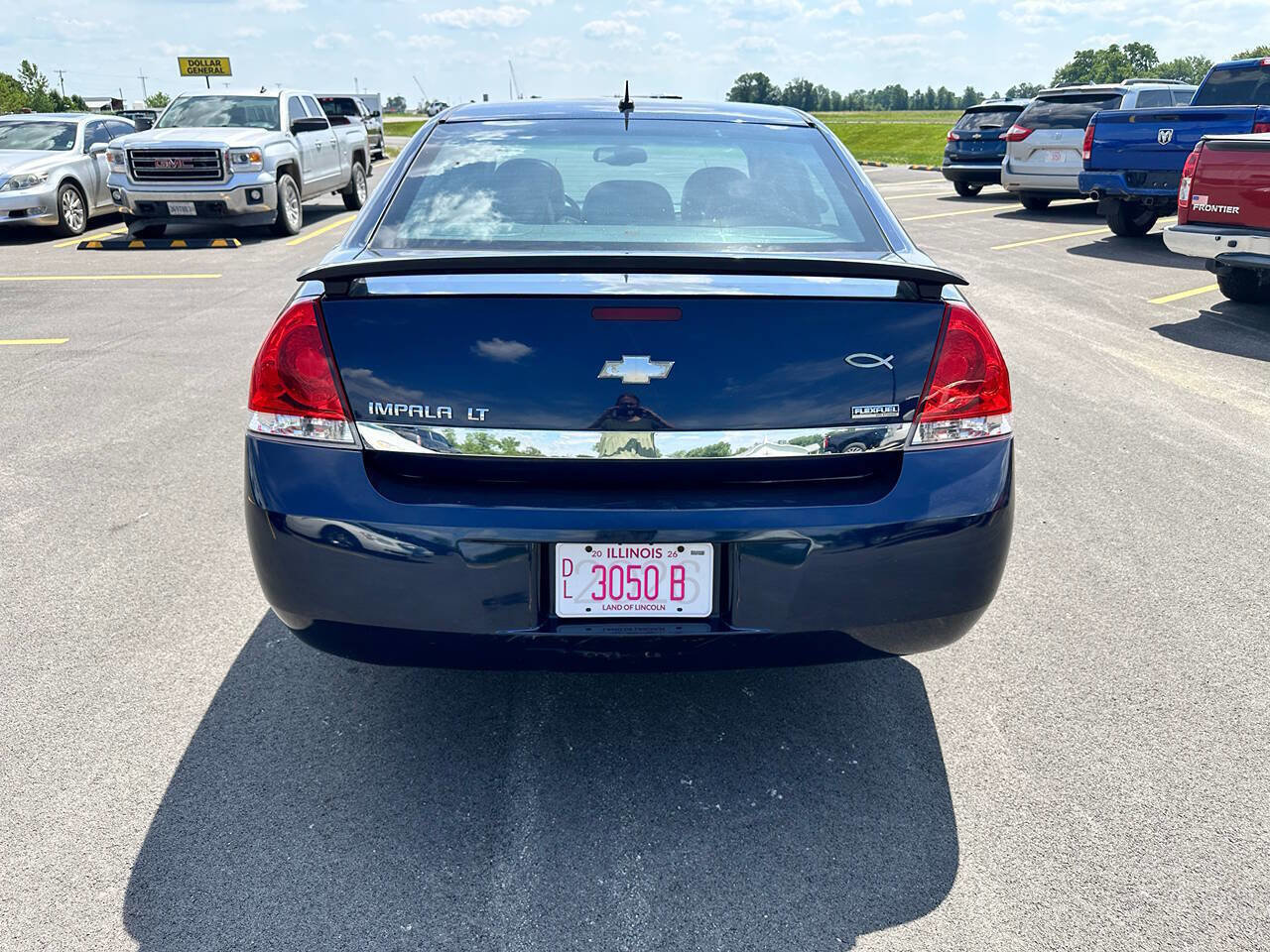 Used 2011 Chevrolet Impala LT w/ Luxury Edition Package FWD image 4