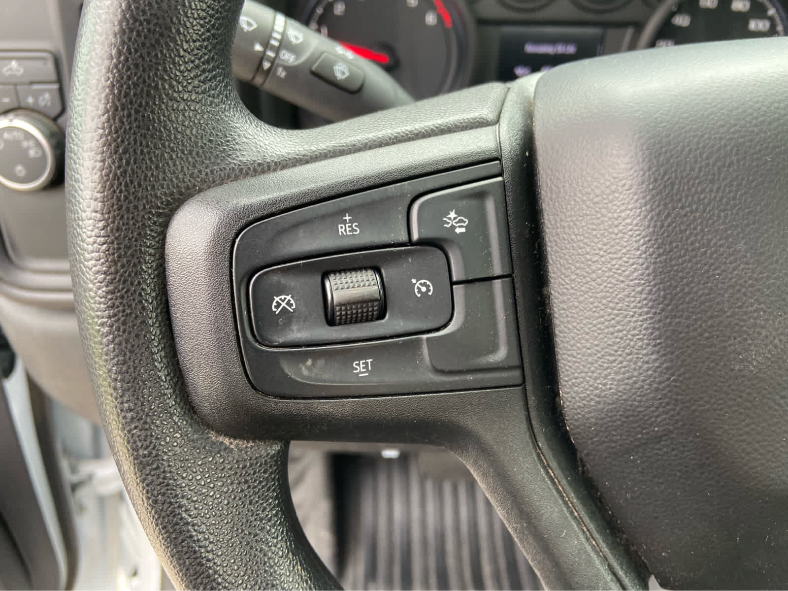 Used 2025 Chevrolet Silverado 1500 W/T RWD image 17