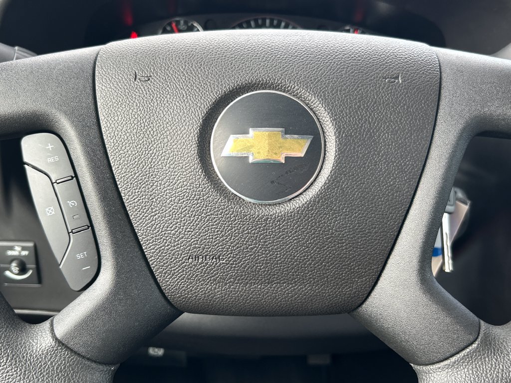 Used 2024 Chevrolet Express 3500 w/ Power Convenience Package RWD image 19