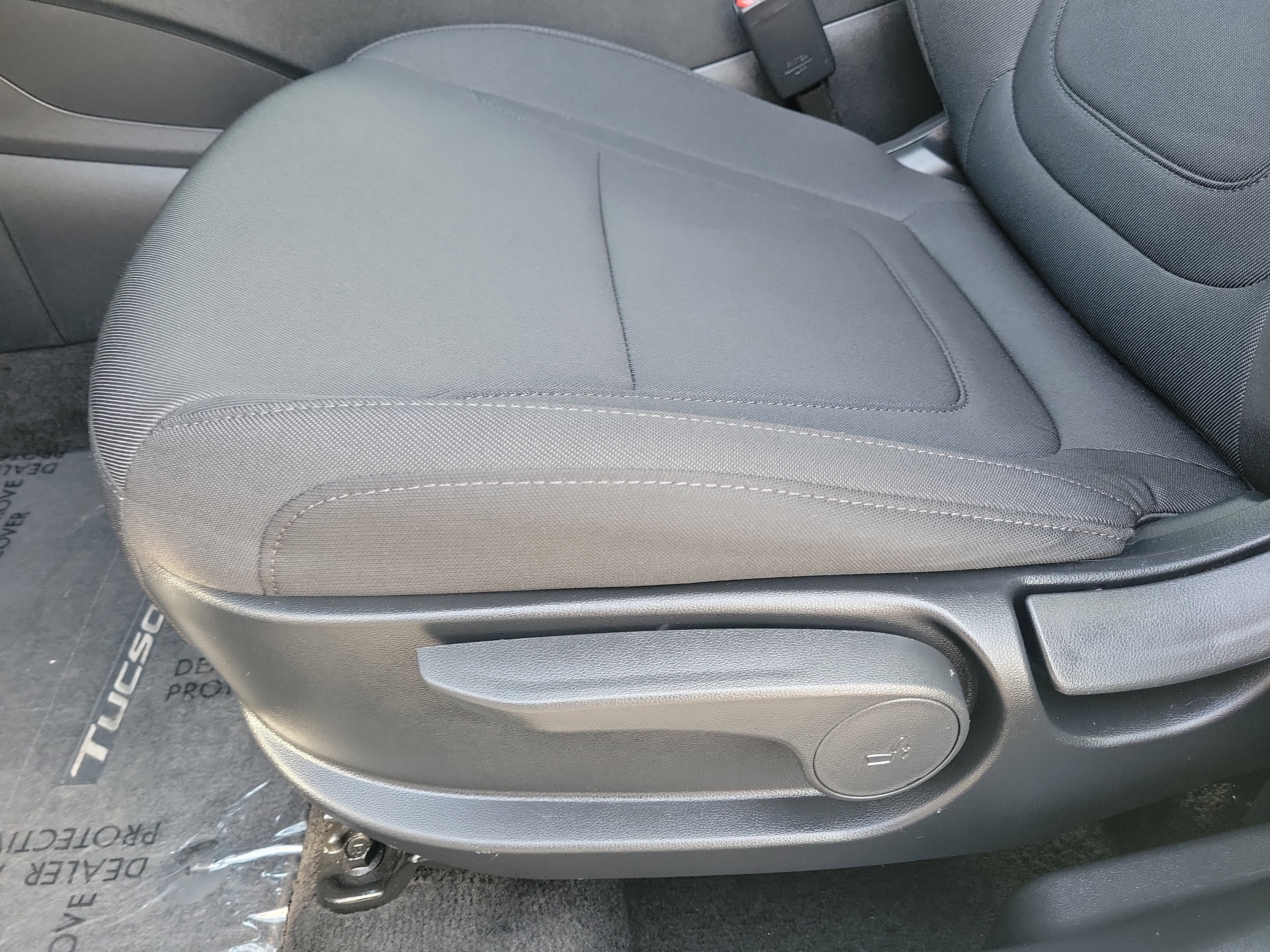 Certified 2025 Hyundai Tucson SE FWD image 21